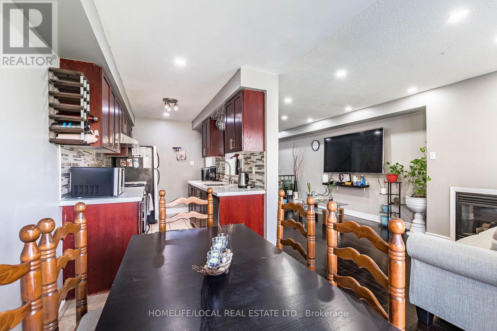 ## 36 770 OTHELLO COURT - 16