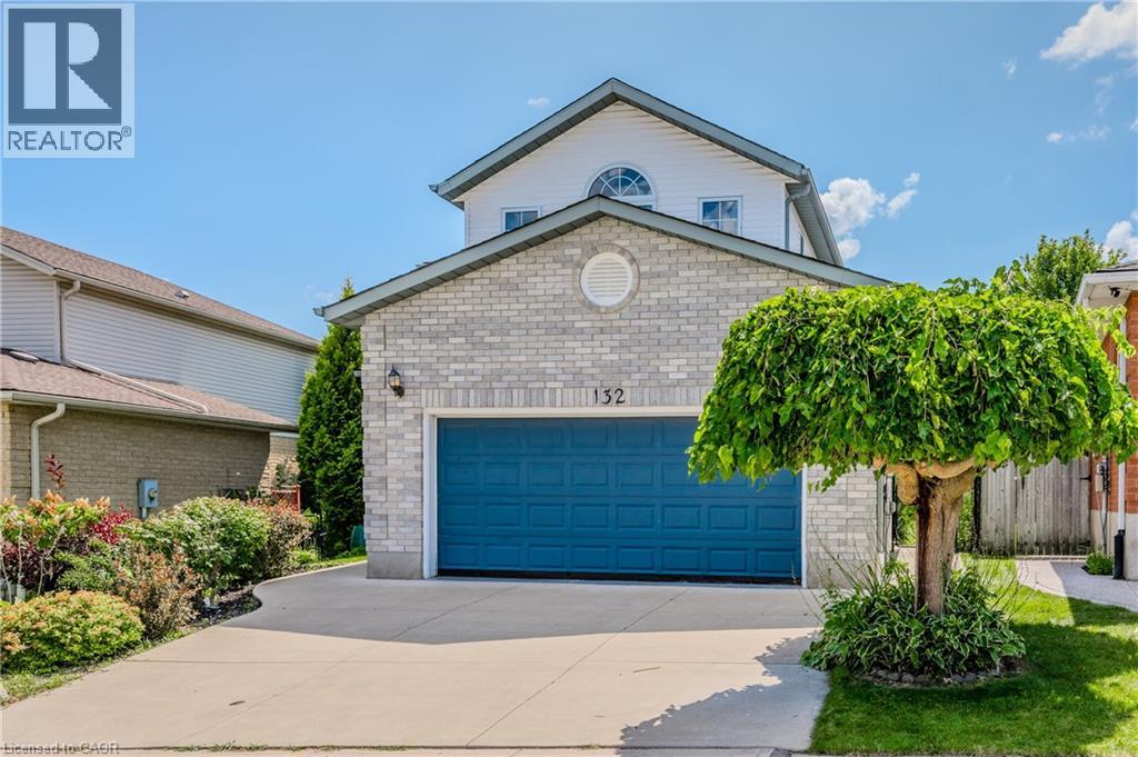 132 DAIMLER Drive, Kitchener, Ontario, N2A4C2 — Photo 3