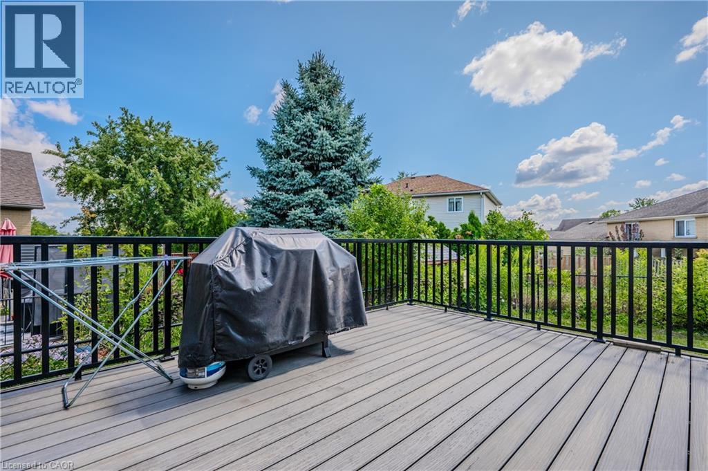 132 DAIMLER Drive - 37