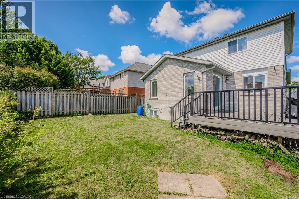 132 DAIMLER Drive, Kitchener, Ontario, N2A4C2 — Photo 42