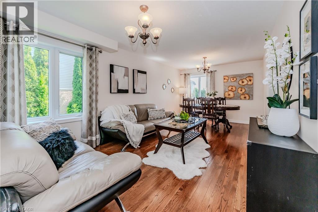 132 DAIMLER Drive - 7