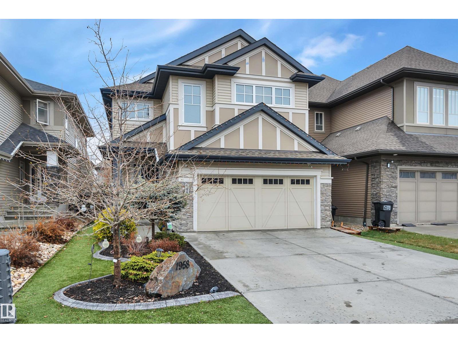 1958 AINSLIE LINK SW, Edmonton