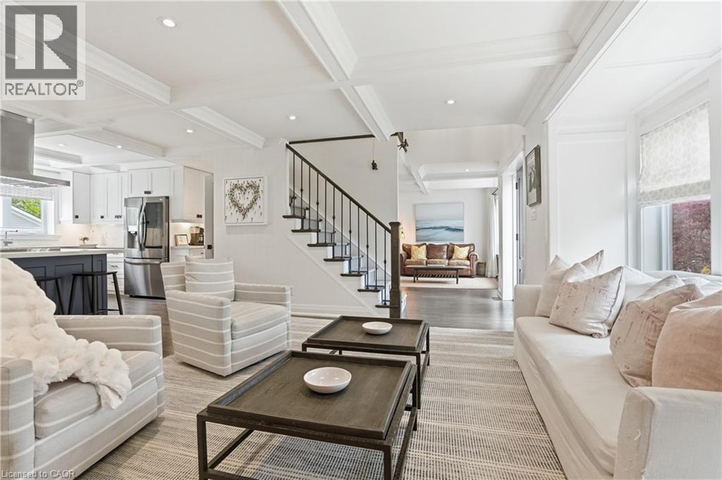 735 GEORGE Street - 3