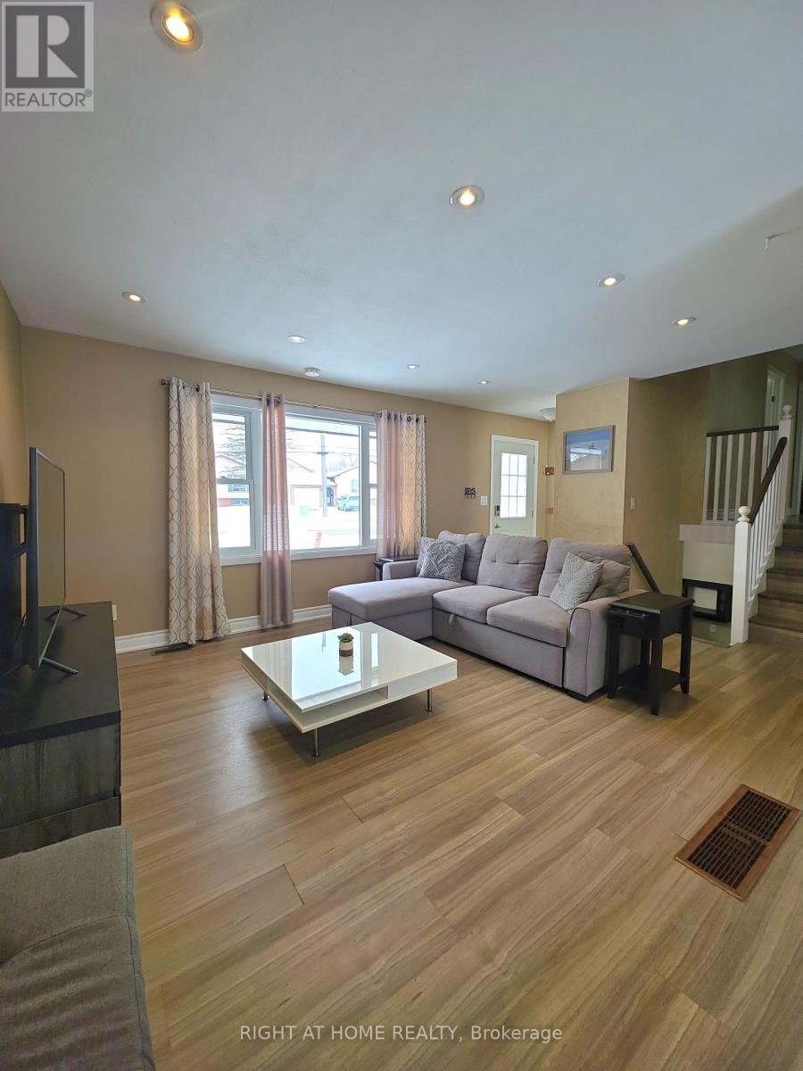 438 FOREST AVENUE S - 6