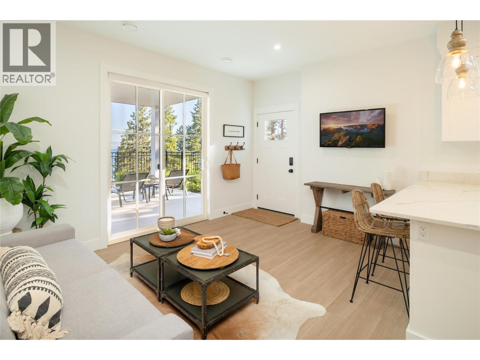 10320 Columbia Way - 57