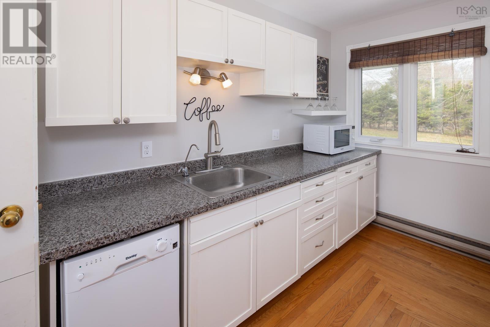Property 30 of 42 of 554 Indian Point Road