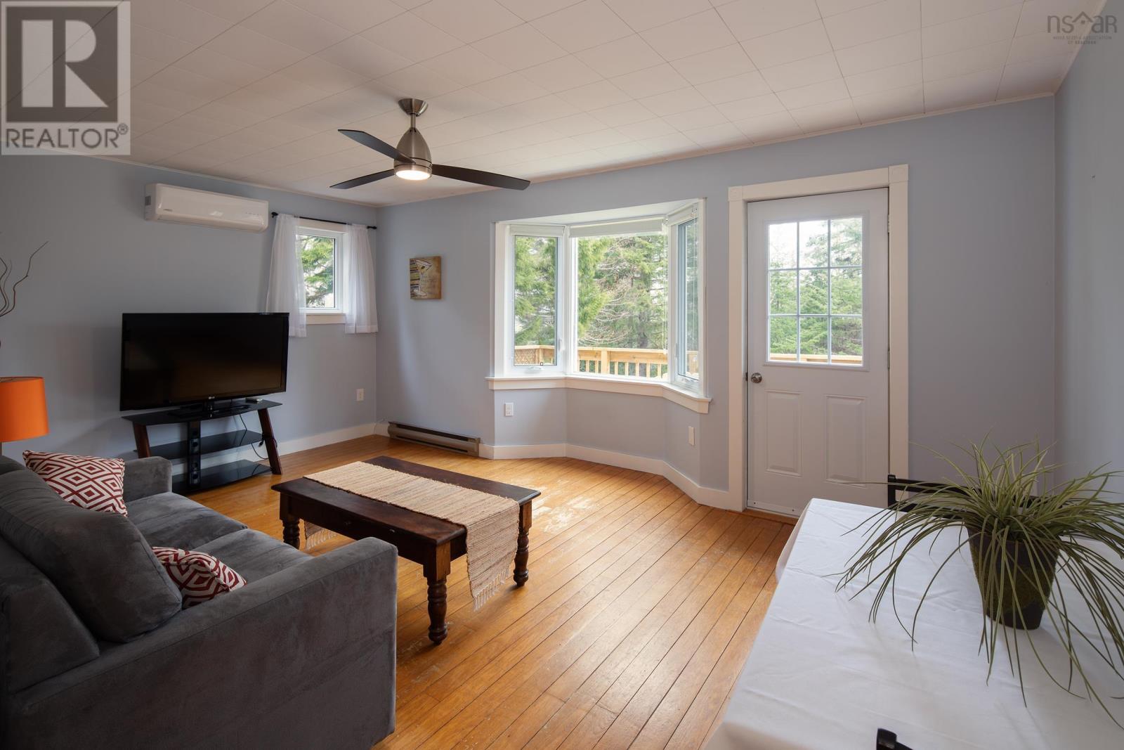 Property 31 of 42 of 554 Indian Point Road