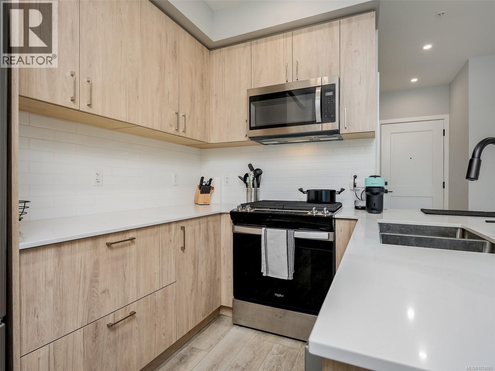 #404 654 Granderson Rd - 7