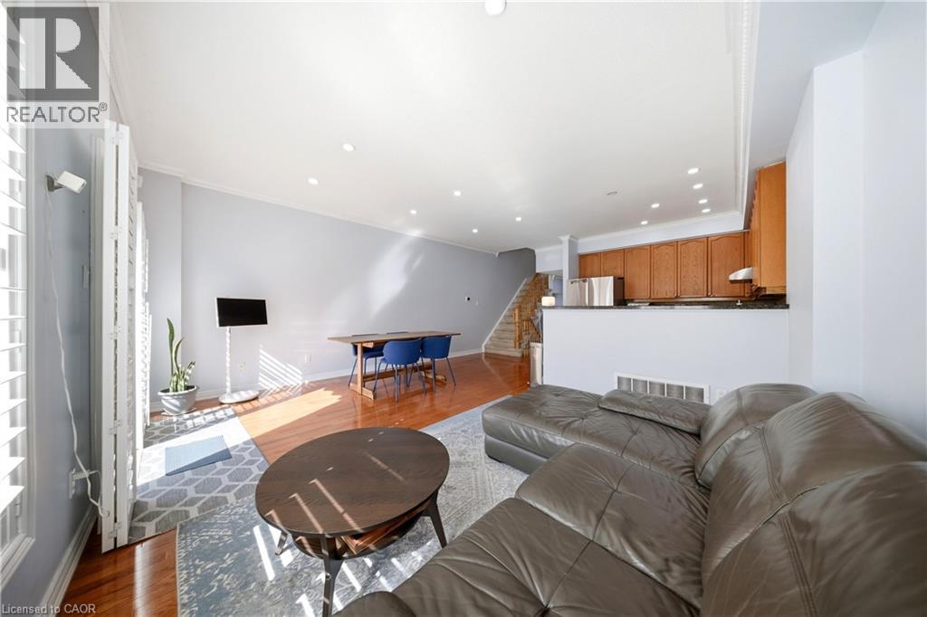 6 PURPLE FINCH Court - 16