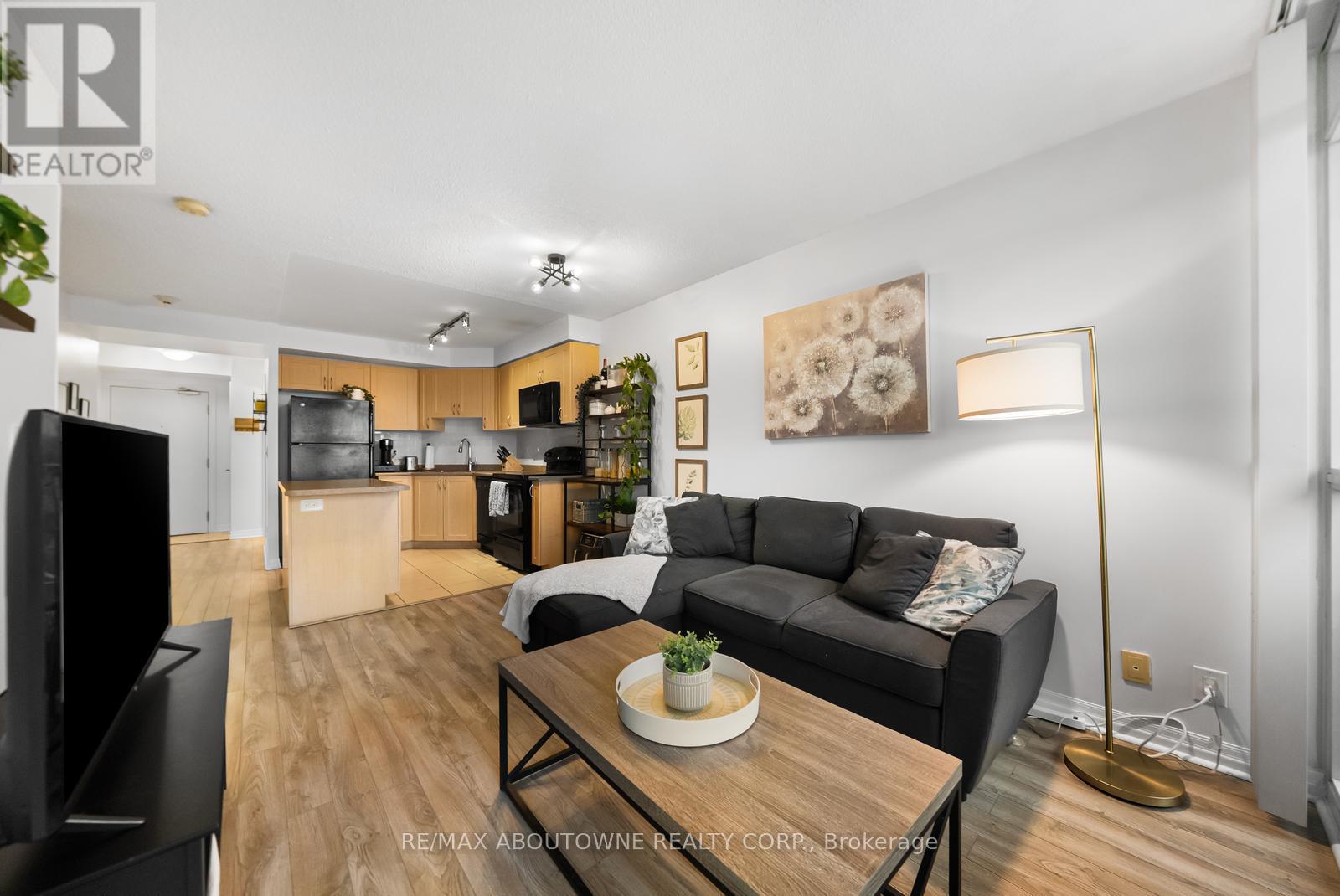 #808 1940 IRONSTONE DRIVE - 12