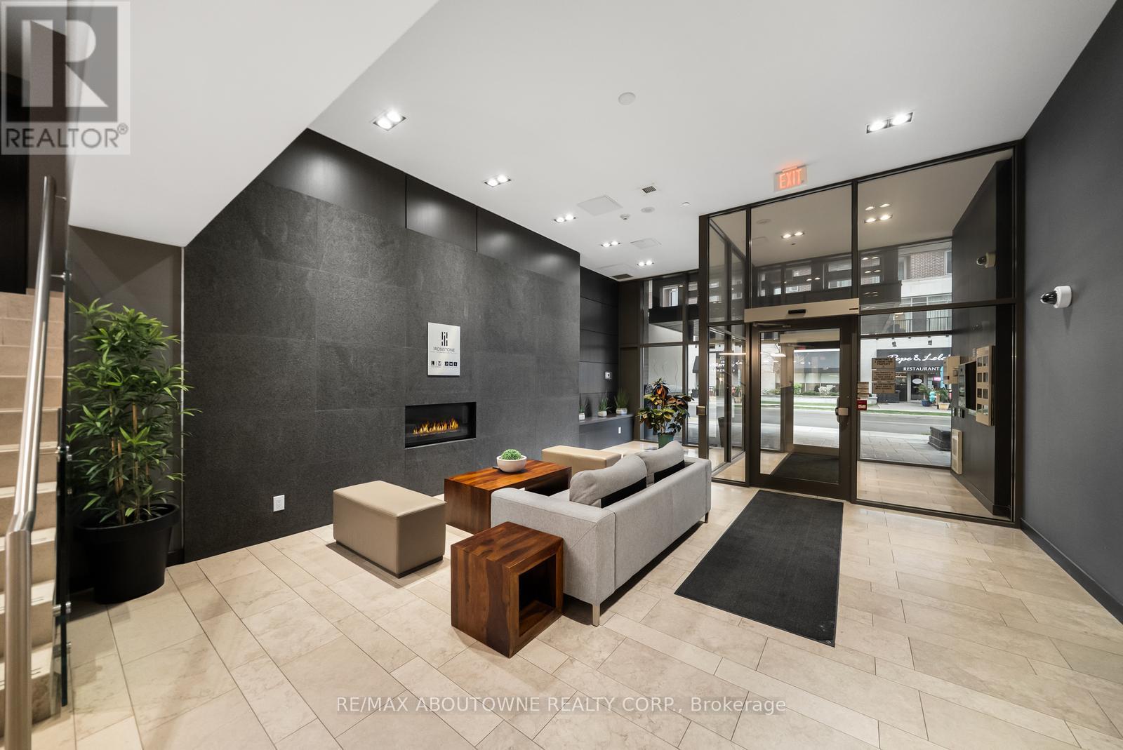 #808 1940 IRONSTONE DRIVE - 3