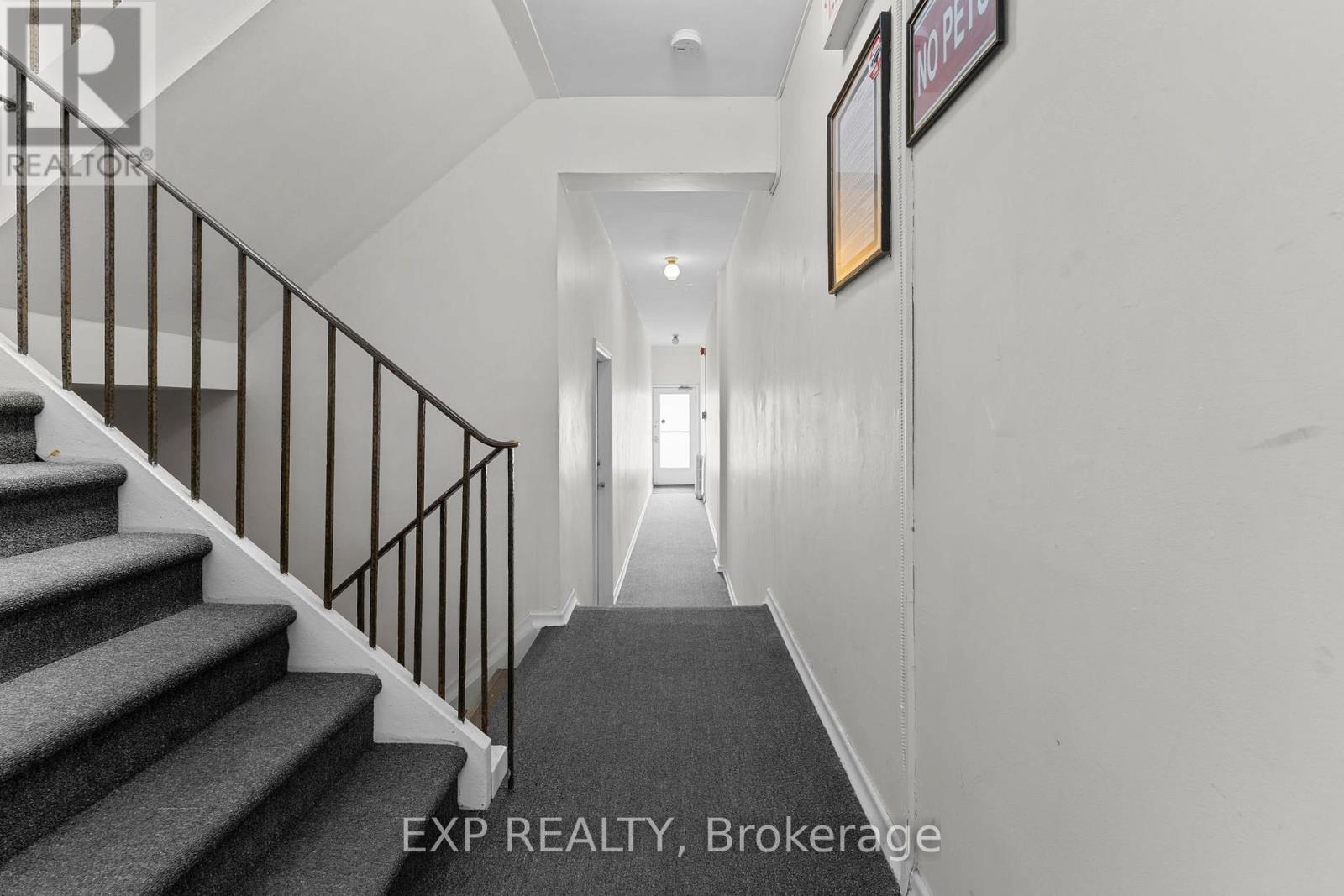 213 LAKESHORE ROAD E - 14