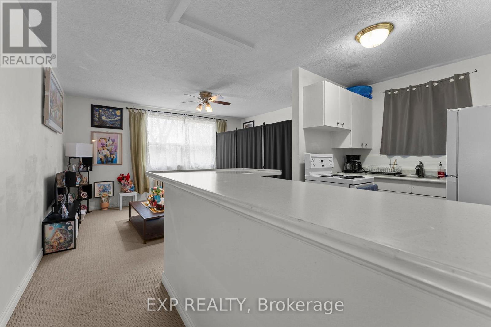 213 LAKESHORE ROAD E - 25