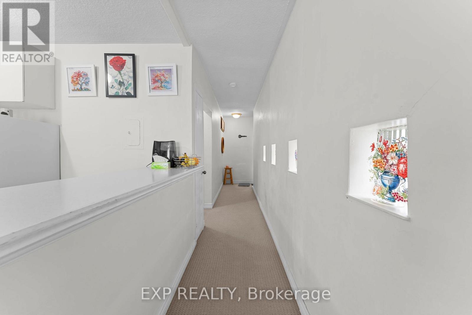 213 LAKESHORE ROAD E - 29