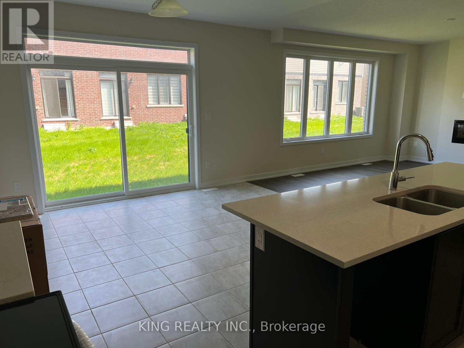 82 SUNFLOWER CRESCENT - 4