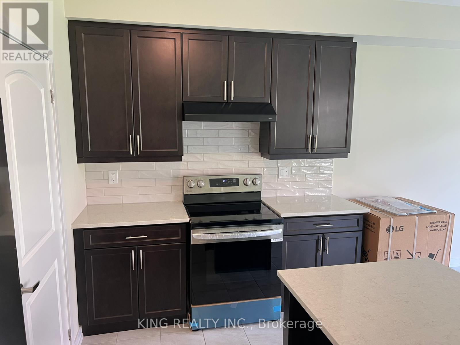 82 SUNFLOWER CRESCENT - 6