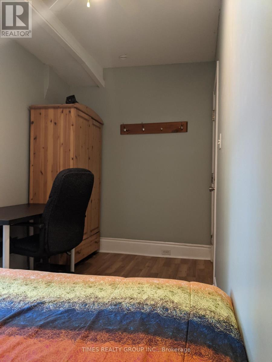10 - 12 MURNEY STREET - 21
