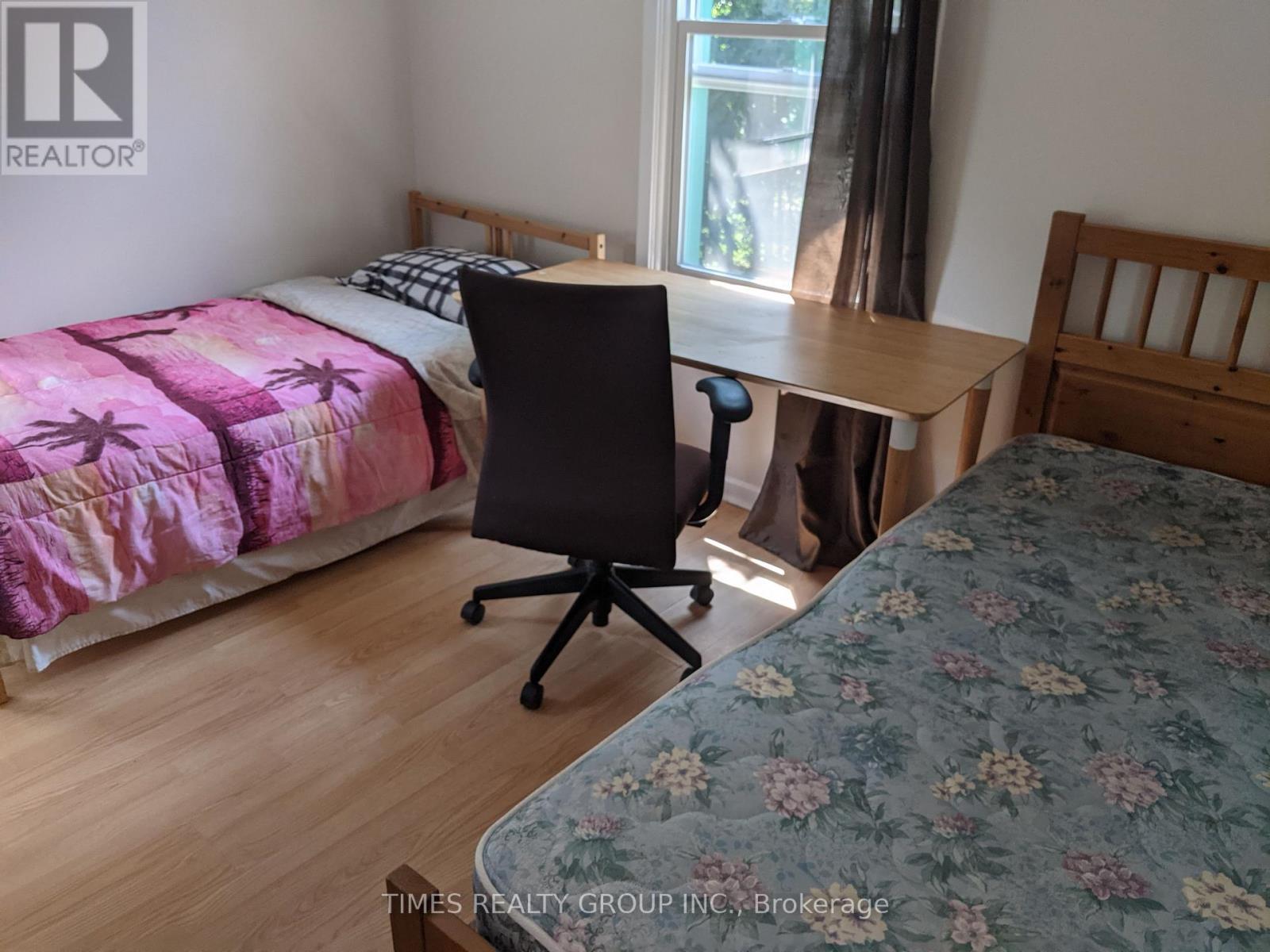 10 - 12 MURNEY STREET - 28