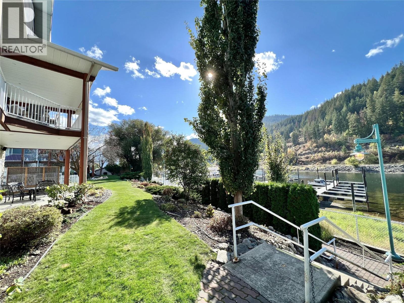 #B304 1118 Riverside Avenue - 10