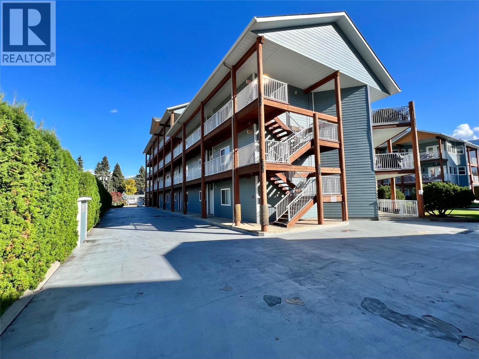 #B304 1118 Riverside Avenue - 23