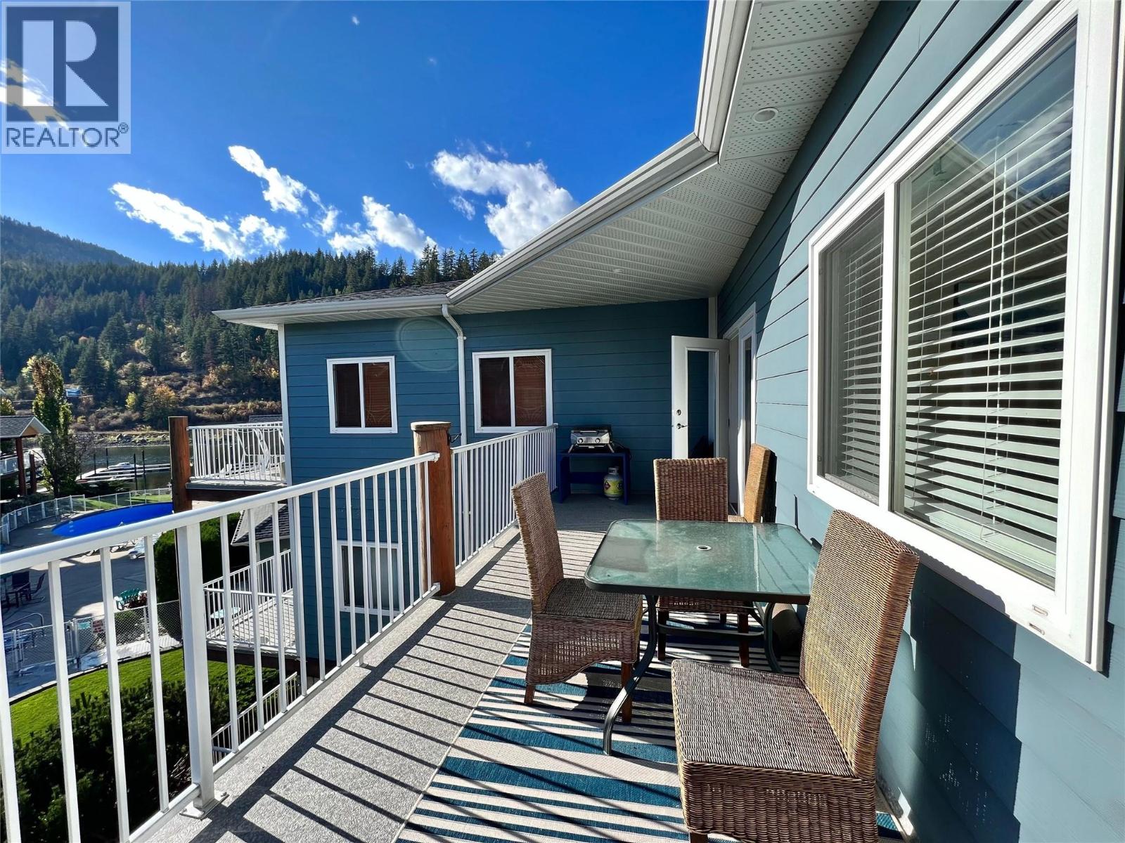 #B304 1118 Riverside Avenue - 25