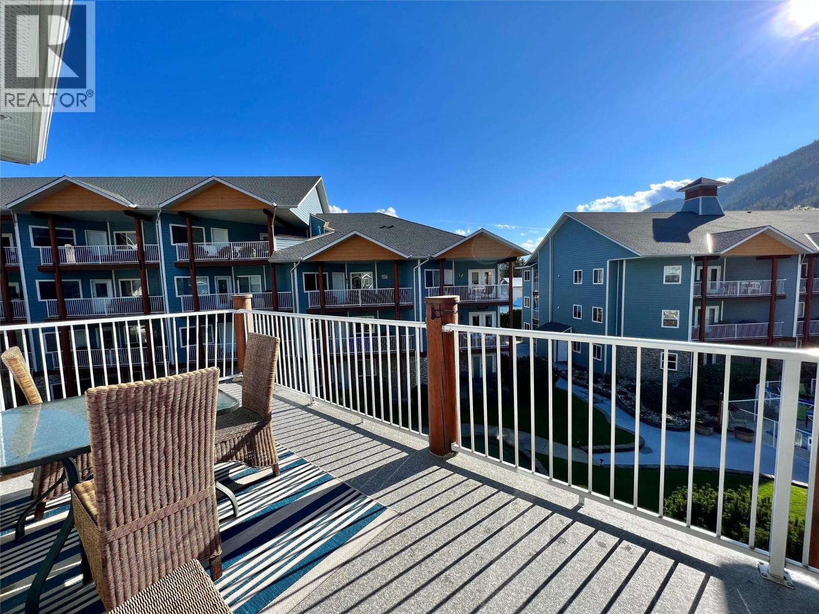#B304 1118 Riverside Avenue - 26