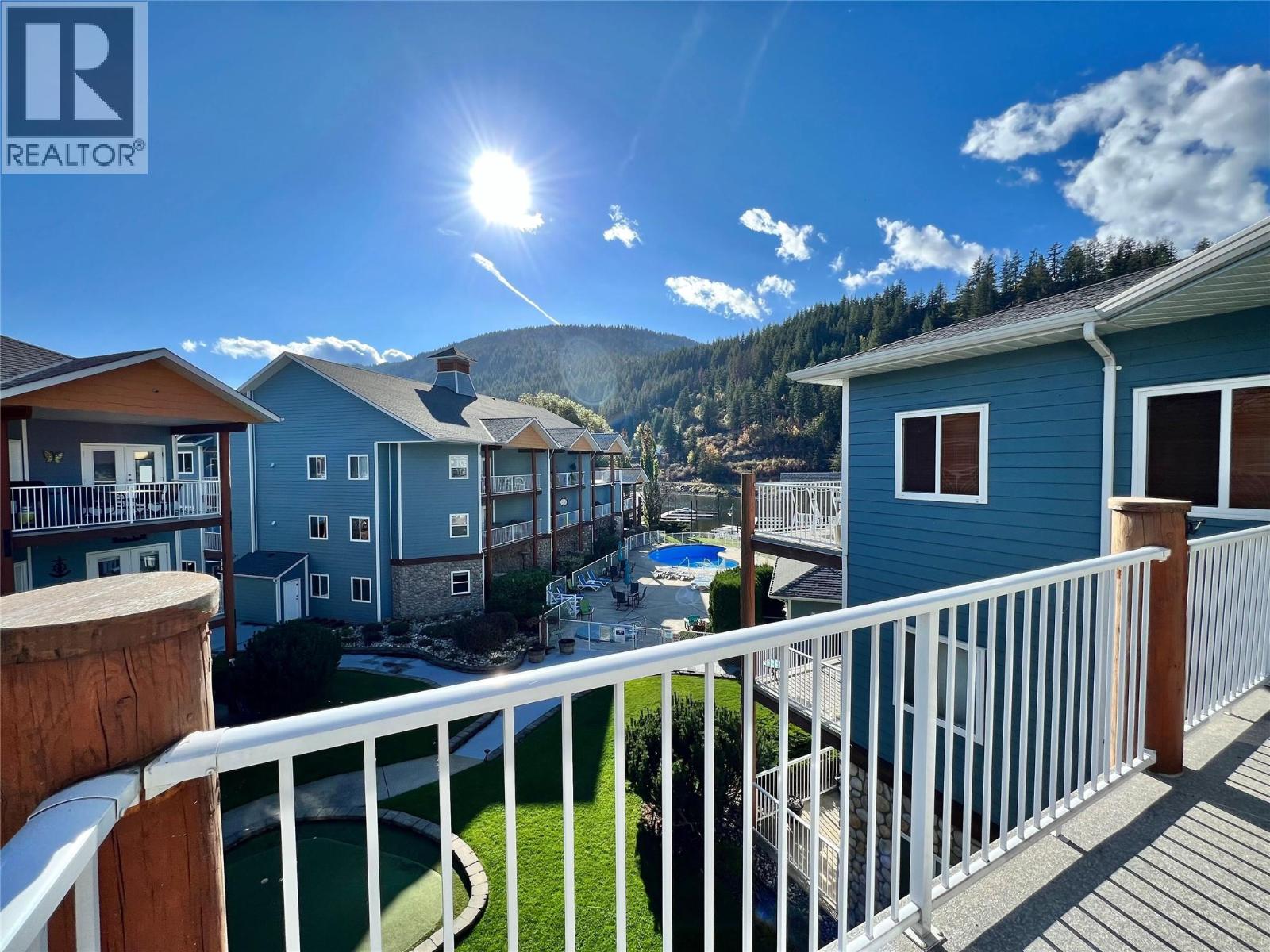 #B304 1118 Riverside Avenue - 28