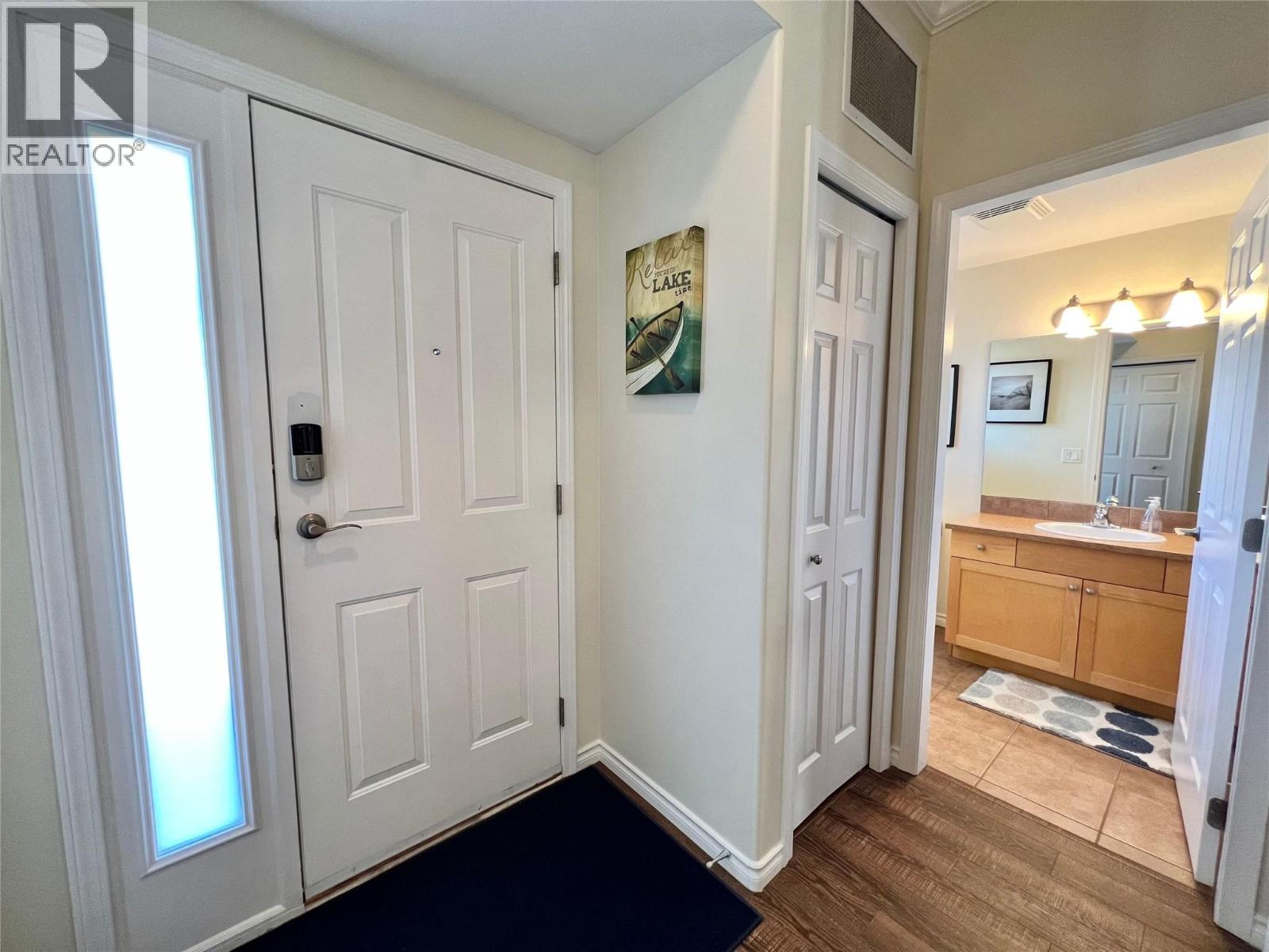 #B304 1118 Riverside Avenue - 51
