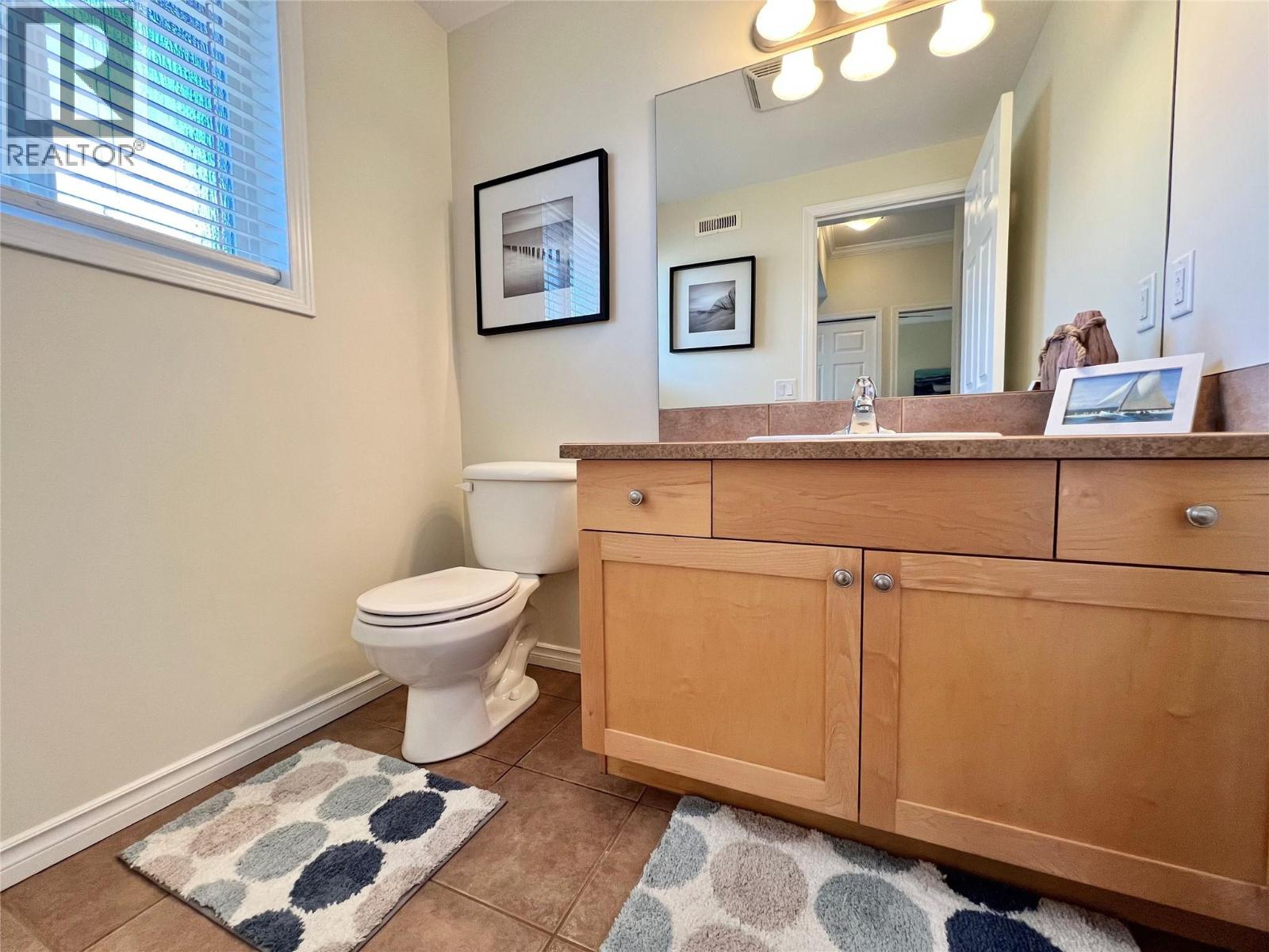 #B304 1118 Riverside Avenue - 52