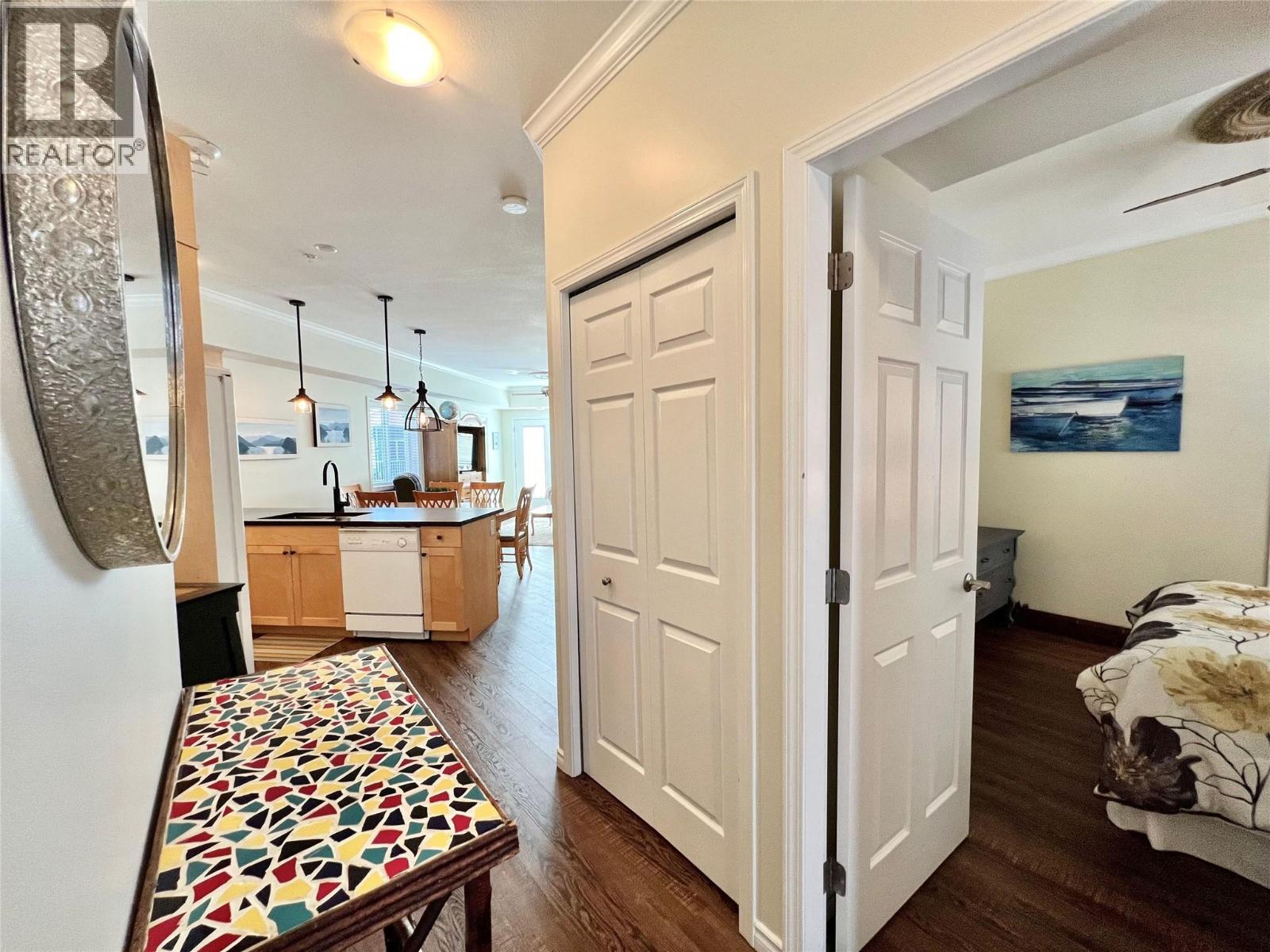#B304 1118 Riverside Avenue - 53