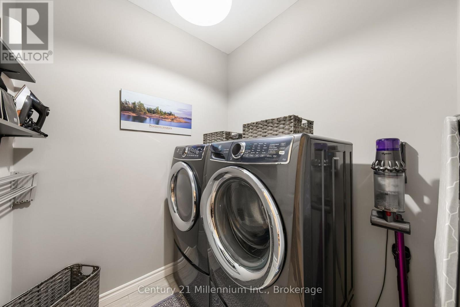 1010 WRIGHT DRIVE - 18