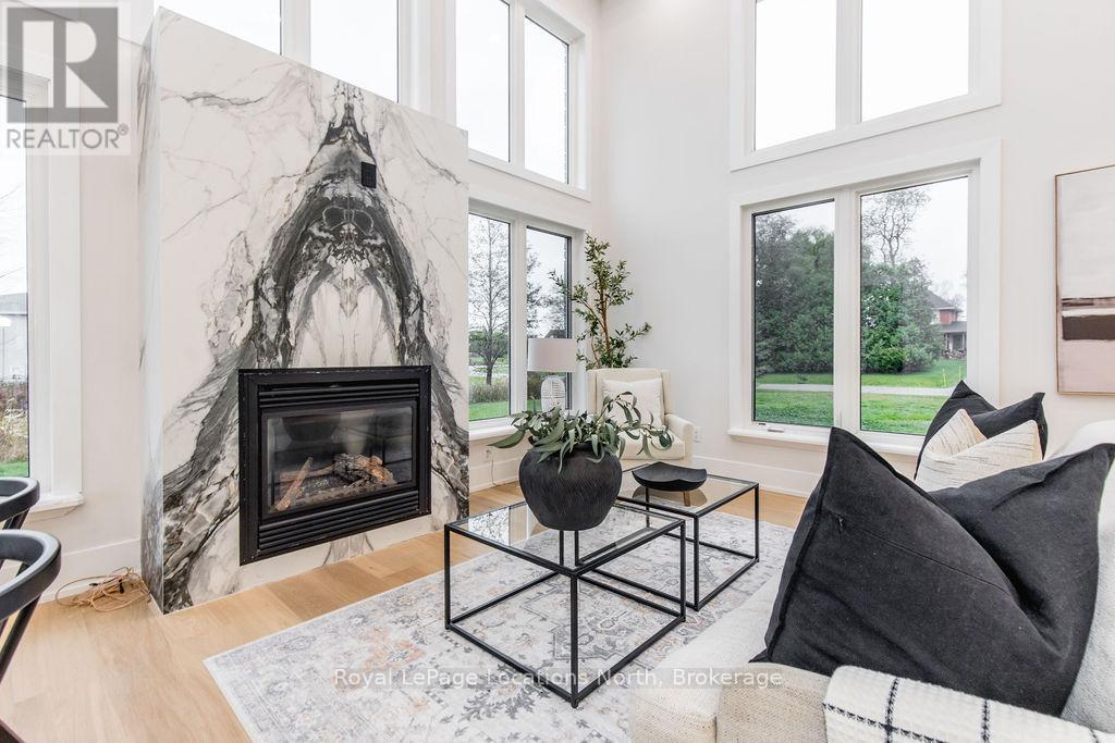 6 BUTTERNUT CRESCENT - 10