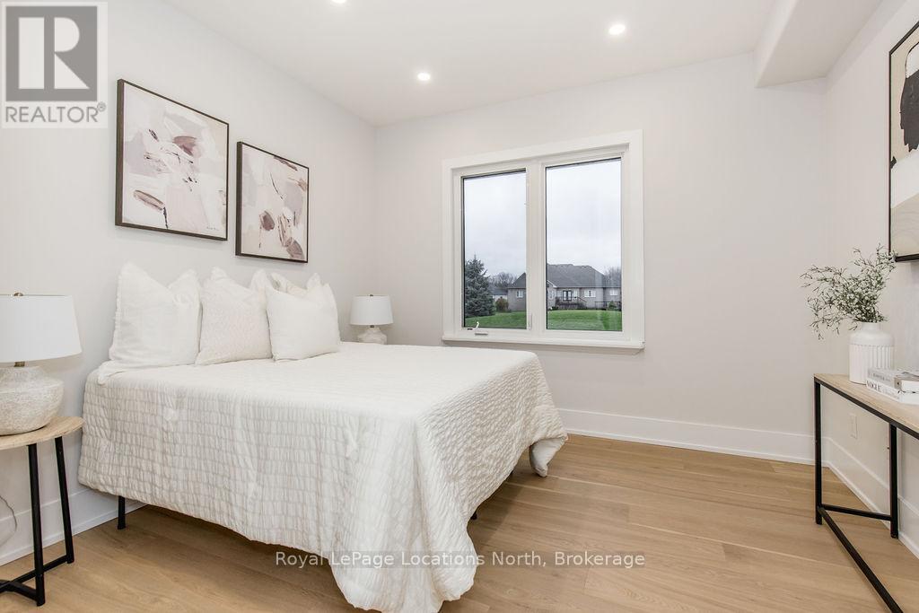 6 BUTTERNUT CRESCENT - 18