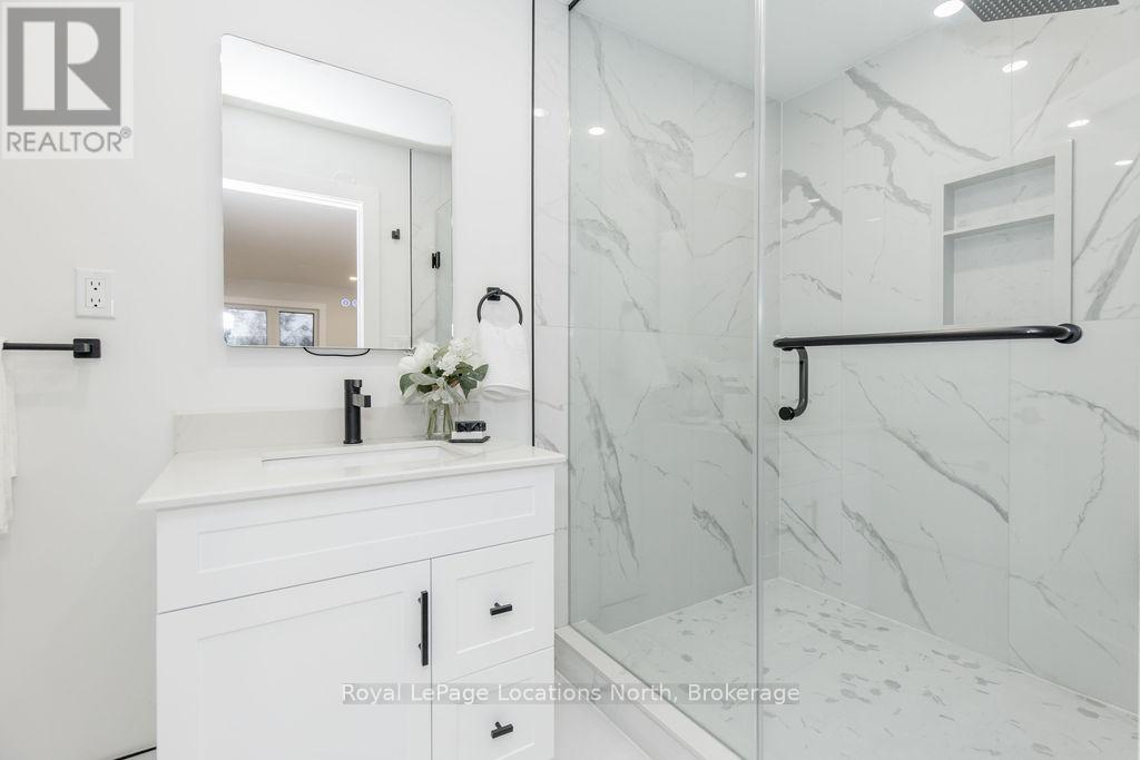 6 BUTTERNUT CRESCENT - 24