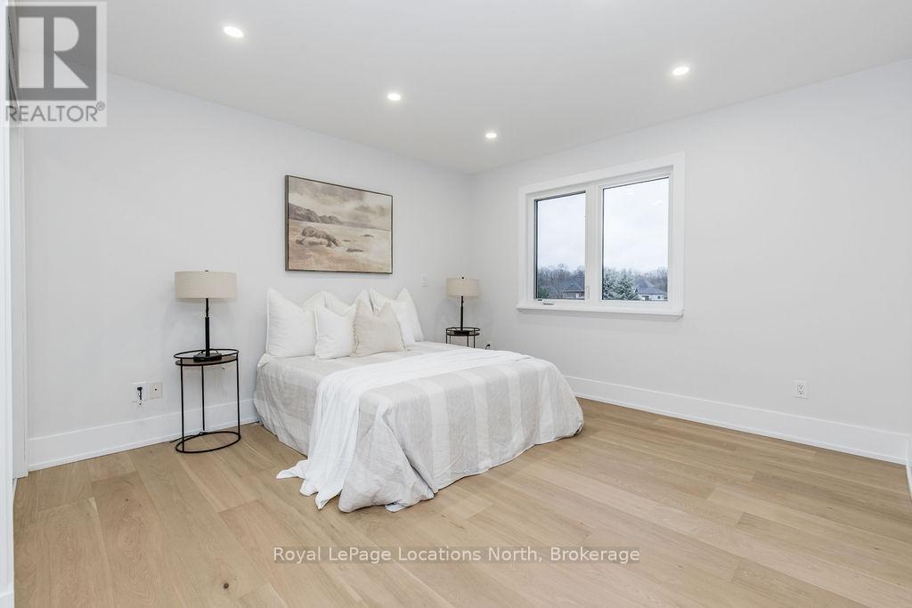 6 BUTTERNUT CRESCENT - 26