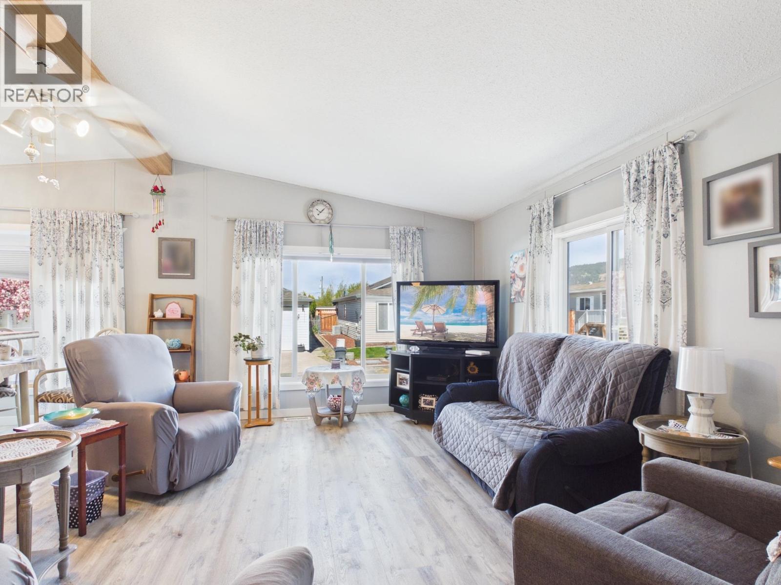 106 BRAHMA CRESCENT - 22