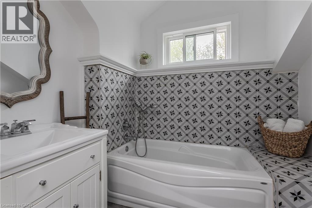 351 ROCK CHAPEL Road, Dundas, Ontario, L9H5E2 — Photo 28