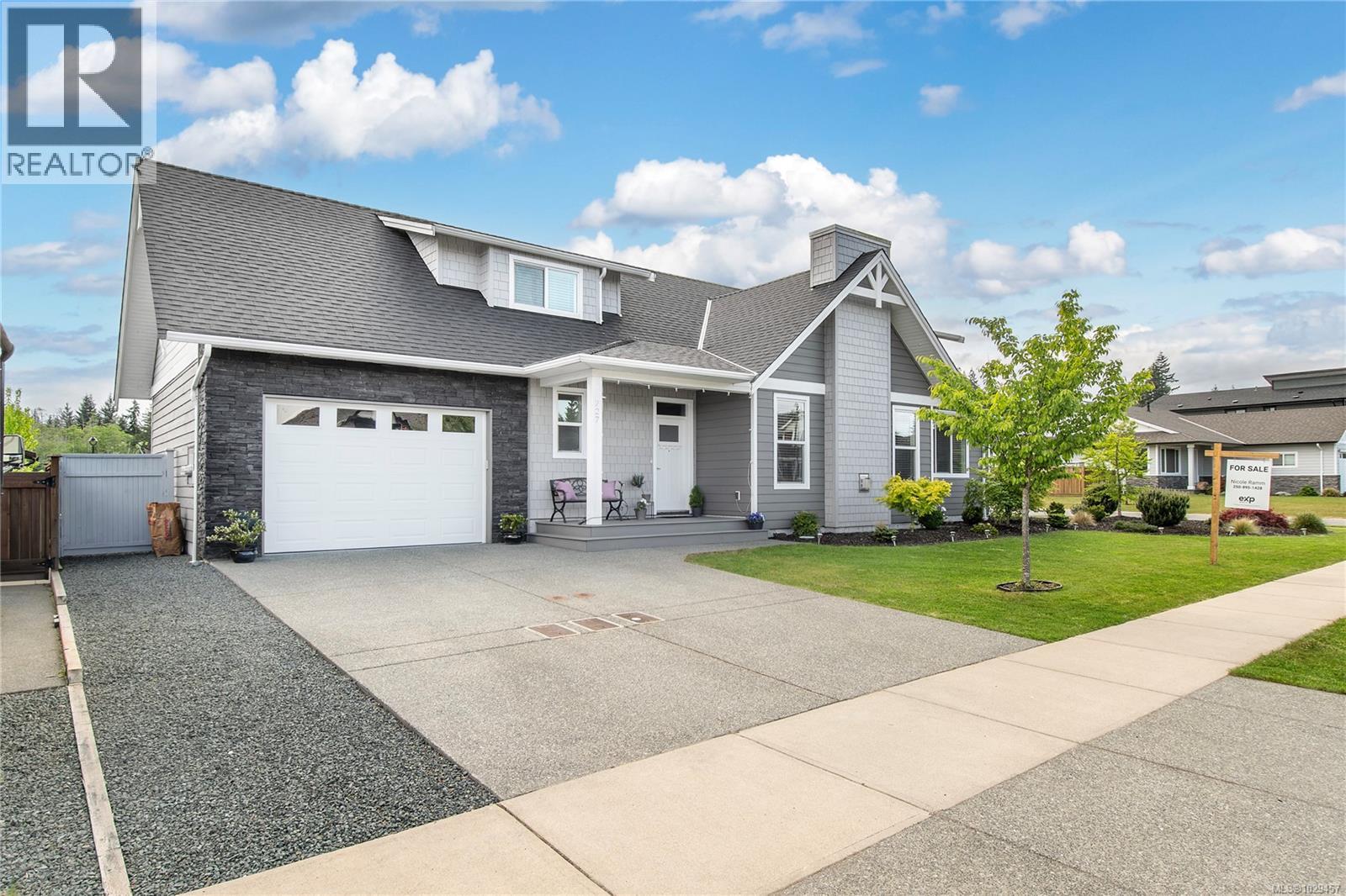 727 Sitka St - 3