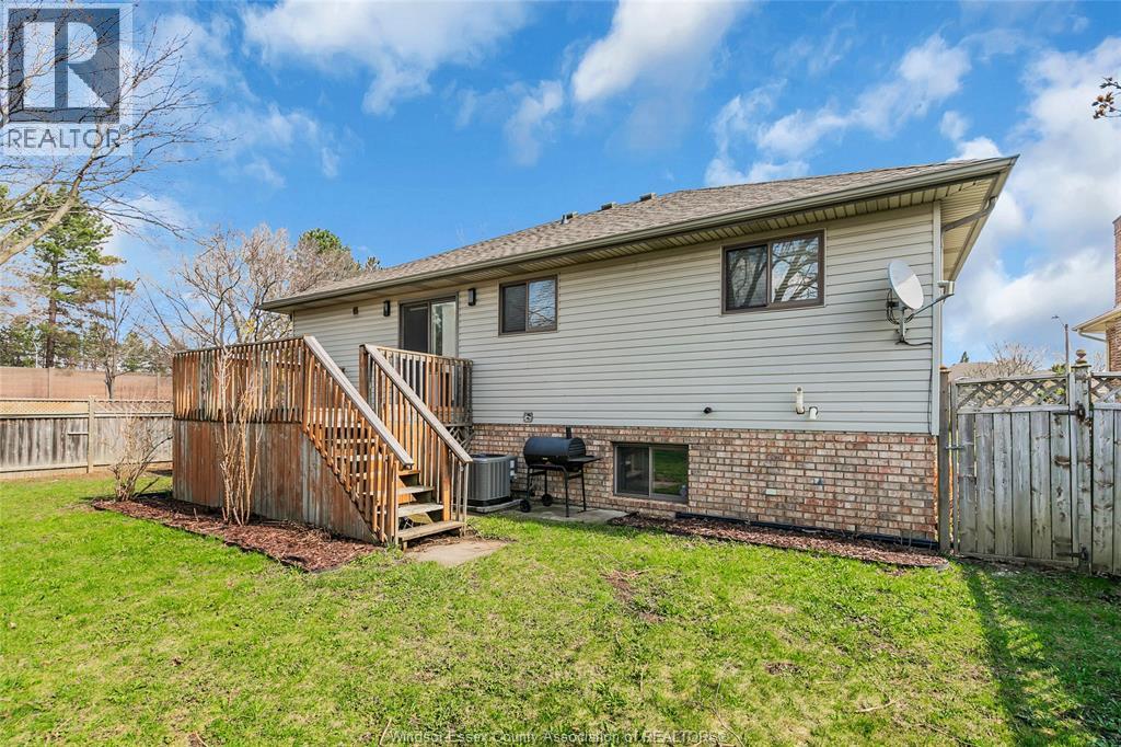 2505 ST. CLAIR AVENUE, Windsor, Ontario, N9E4L9 — Photo 34