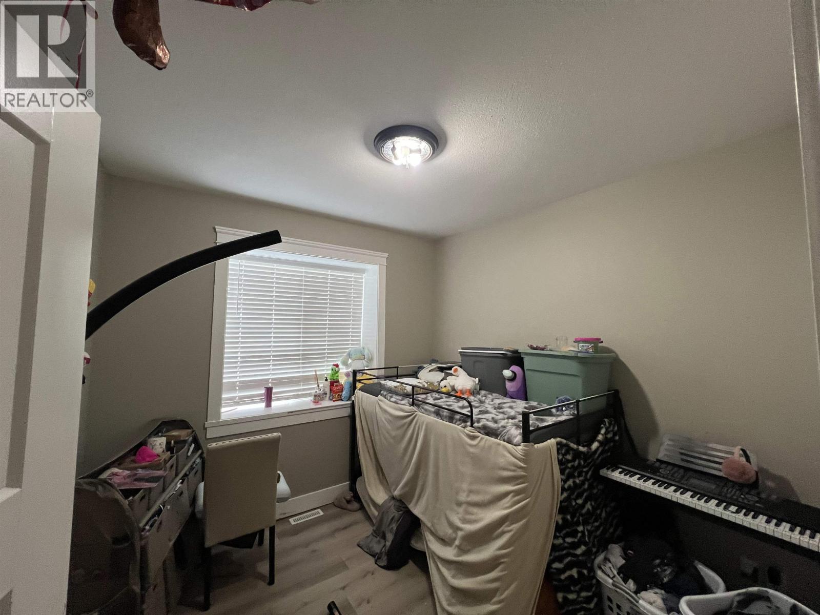8215 88 AVENUE - 7