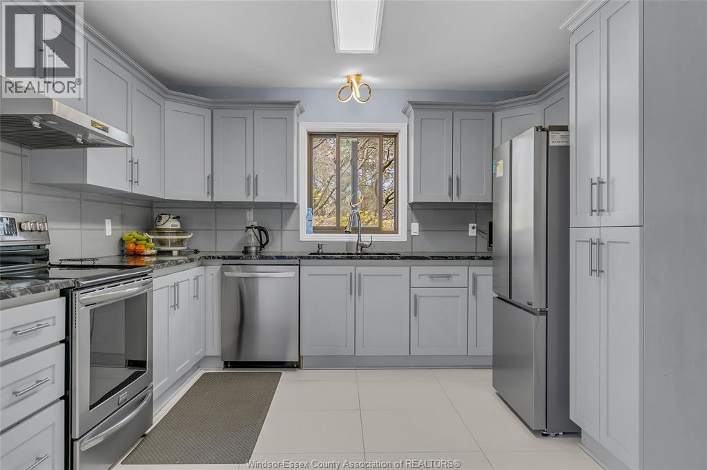 2505 ST. CLAIR AVENUE, Windsor, Ontario, N9E4L9 — Photo 14