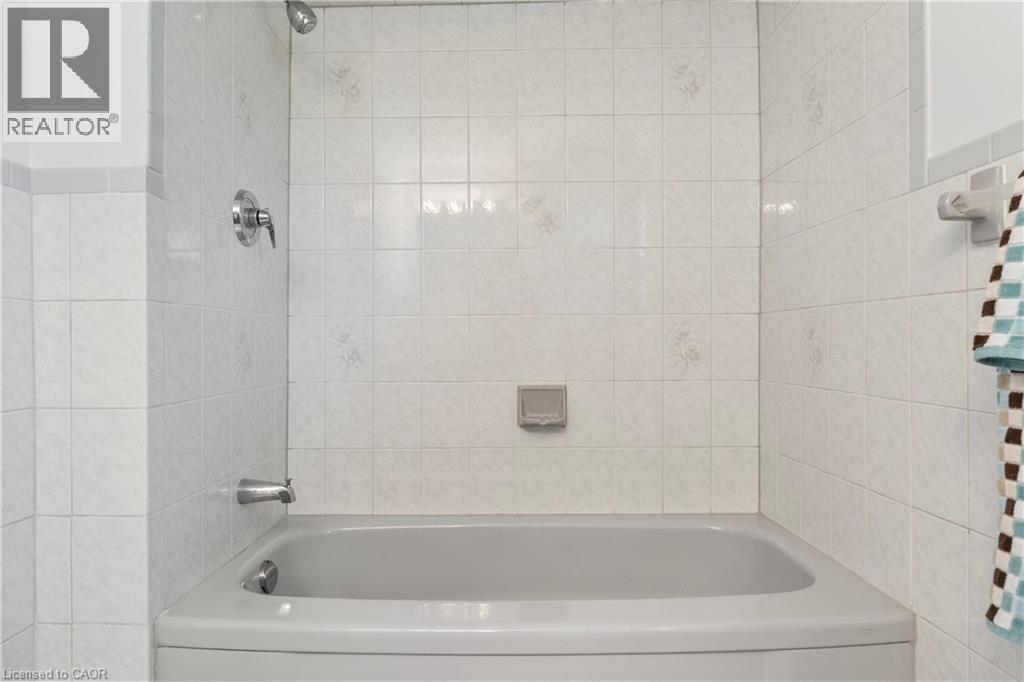 1193 SIXTH Line, Oakville, Ontario, L6H1W8 — Photo 4