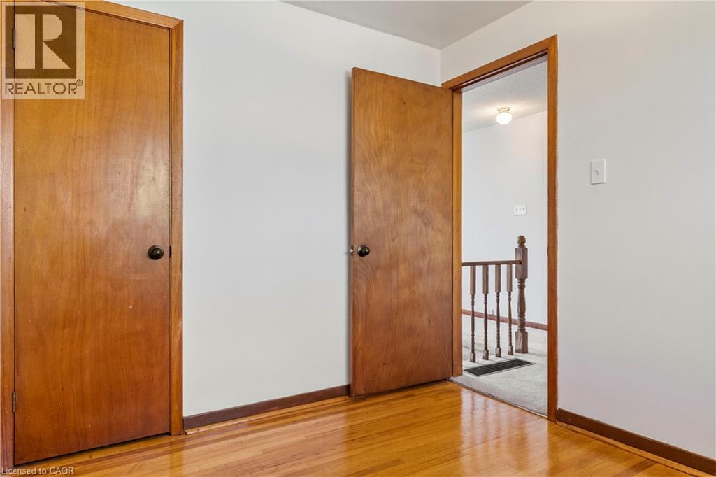 1193 SIXTH Line, Oakville, Ontario, L6H1W8 — Photo 2