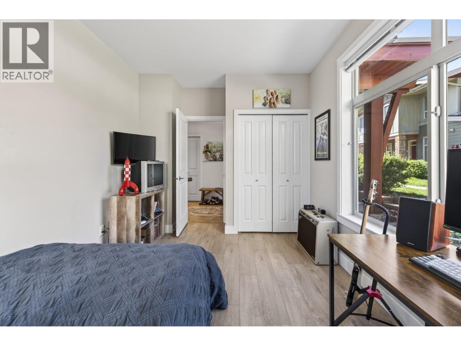 #53 130 COLEBROOK Road - 28