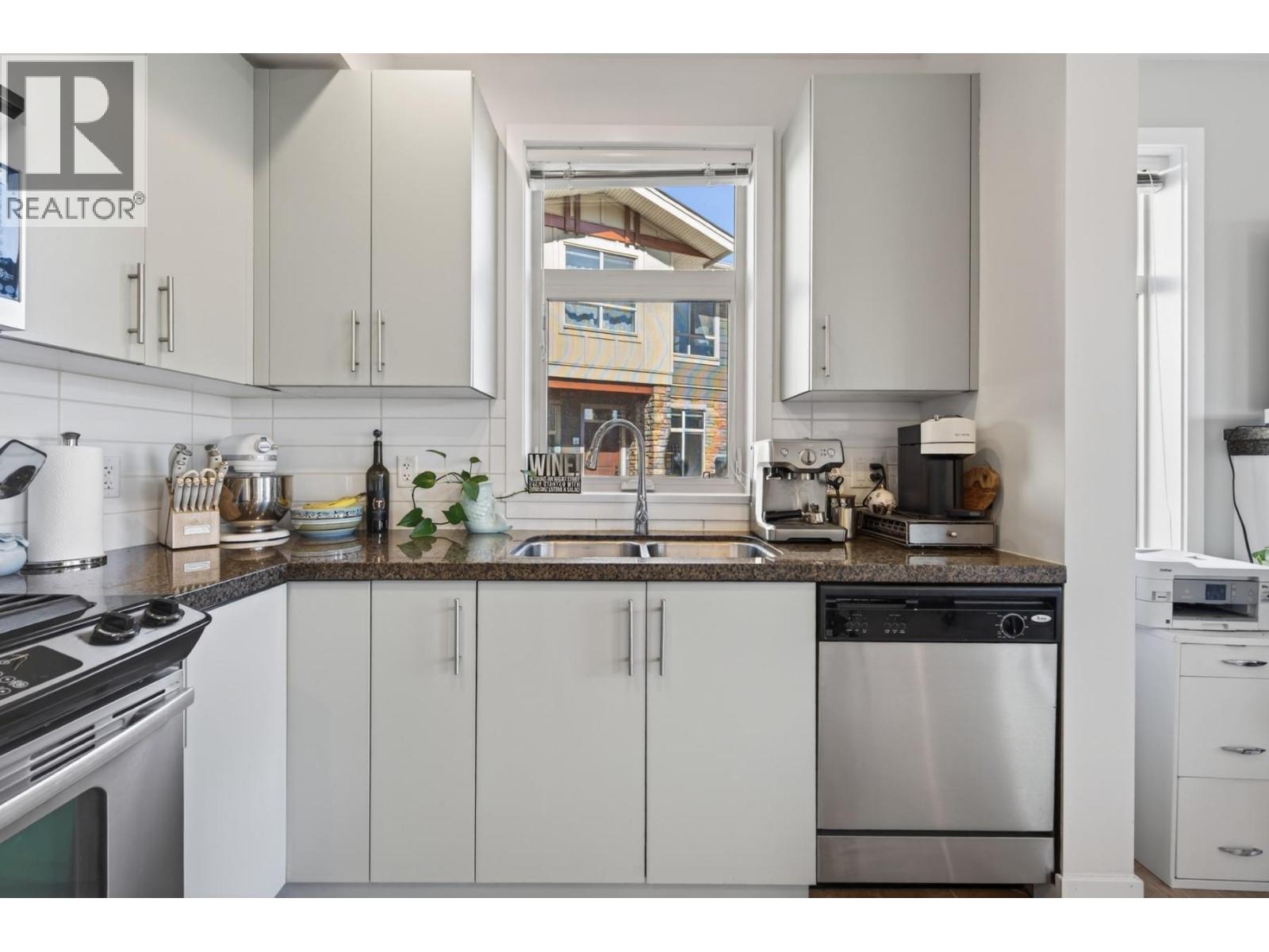#53 130 COLEBROOK Road - 8