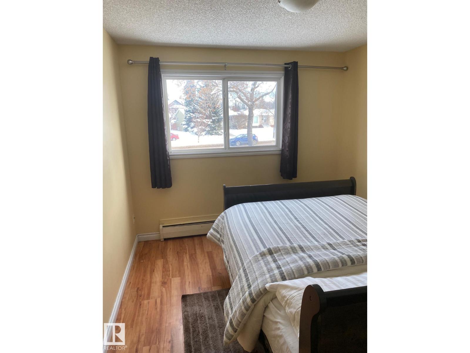 #207 8930 149 ST NW - 5
