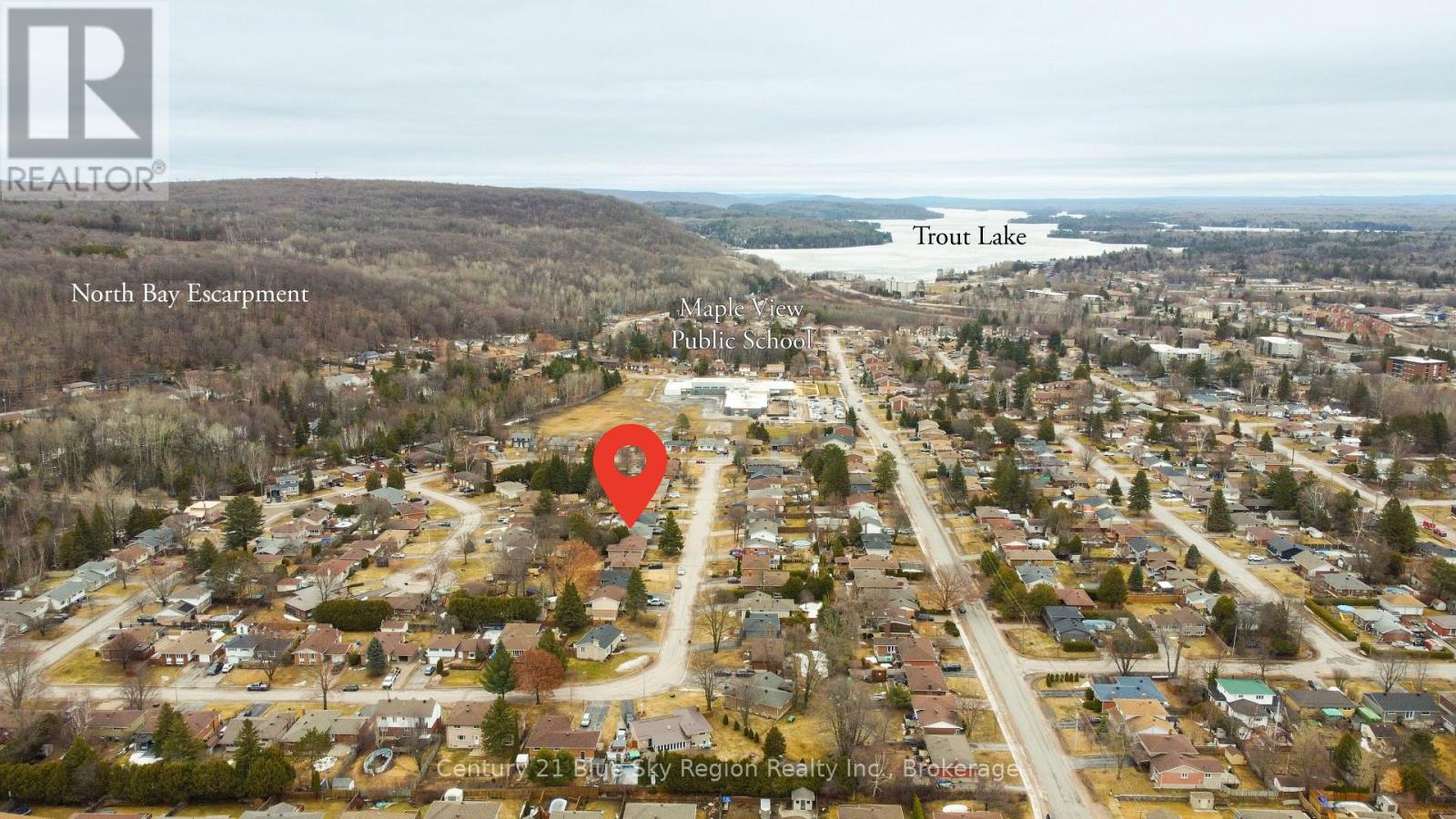 138 MACBETH CRESCENT - 22