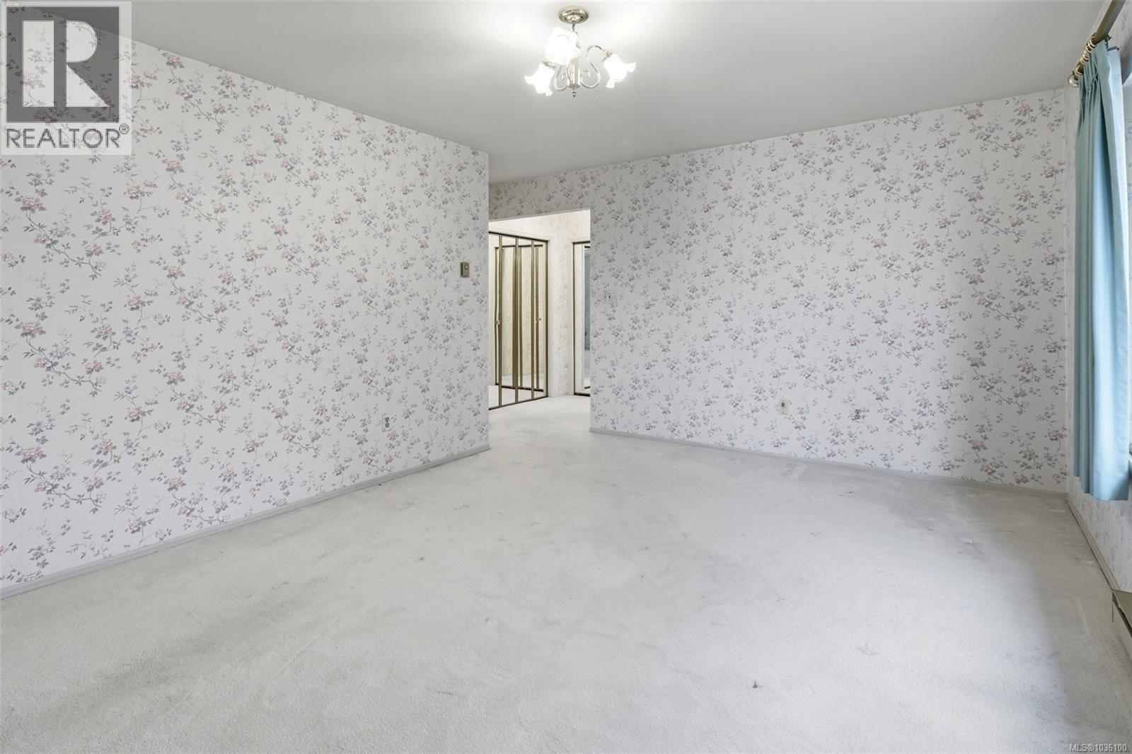 2524 Esplanade - 31