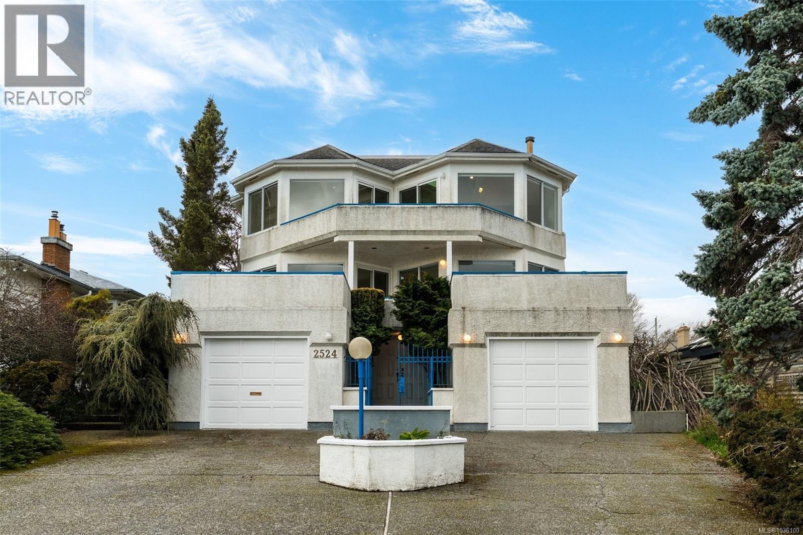 2524 Esplanade - 60