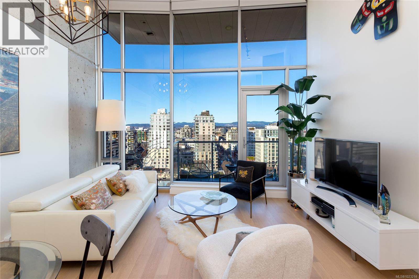 #1603 989 Johnson St - 2